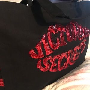 Valentines Duffle ❤️